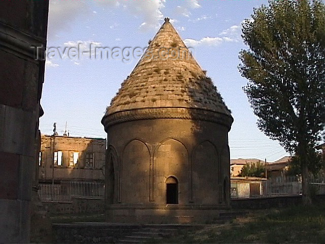 turkey21: Turkey - Erzurum / ERZ, Erzurum Province, Eastern Anatolia Region: tombs - Seljuk Kumbet - photo by A.Slobodianik - (c) Travel-Images.com - Stock Photography agency - Image Bank