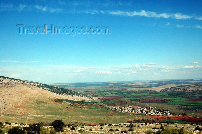 turkey259: Gaziantep province - Kurdistan, Turkey: landscape on the road to Kahta - photo by C. le Mire - (c) Travel-Images.com - Stock Photography agency - Image Bank