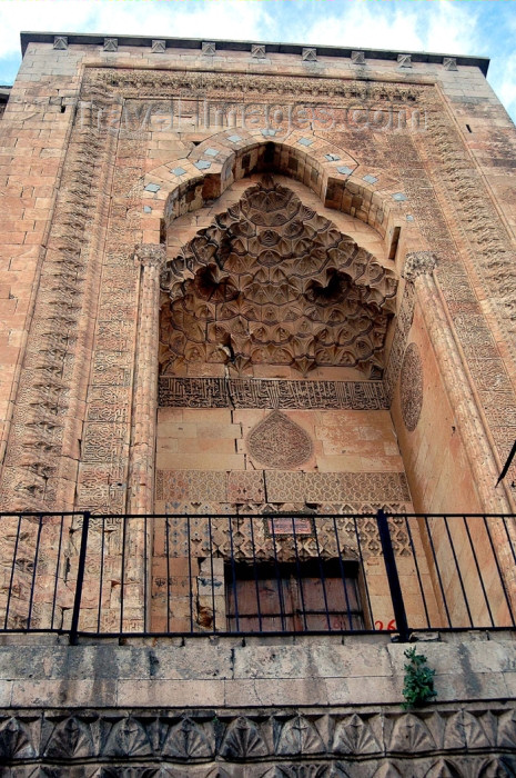 turkey269: Mardin - Kurdish area, Southeastern Anatolia, Turkey: detail of the Sultan Isa madrassa - photo by C. le Mire - (c) Travel-Images.com - Stock Photography agency - Image Bank