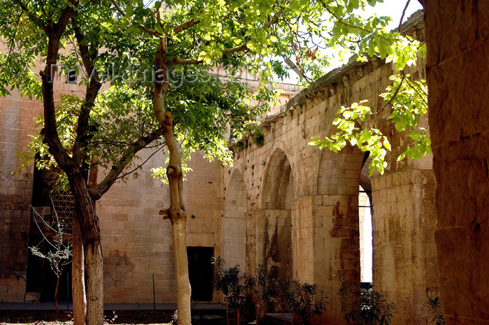 turkey270: Turkey - Mardin: court of the madrassa / madrasa / madrassah - photo by C. le Mire - (c) Travel-Images.com - Stock Photography agency - Image Bank