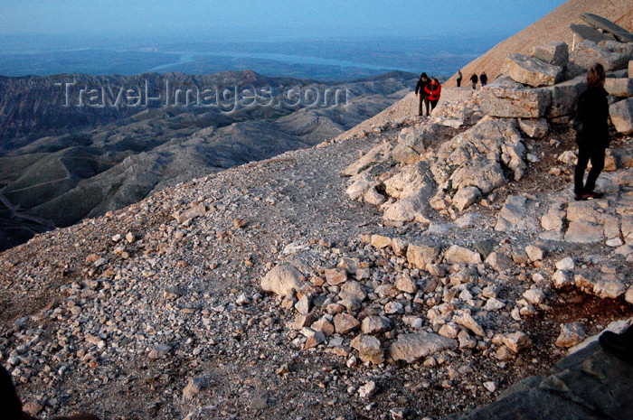 turkey291: Turkey - Mt Nemrut: path and view of the Taurus mountains - photo by C. le Mire - (c) Travel-Images.com - Stock Photography agency - Image Bank