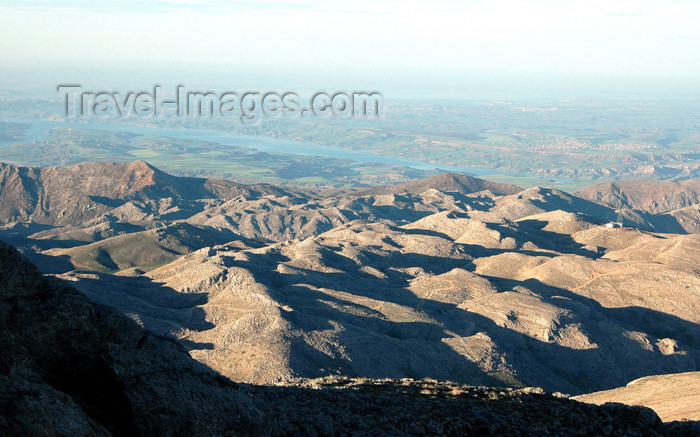 turkey294: Turkey - Mt Nemrut: view of the Taurus mountains and the river Euphrates - photo by C. le Mire - (c) Travel-Images.com - Stock Photography agency - Image Bank