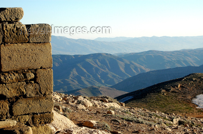 turkey296: Turkey - Mt Nemrut: view of the Taurus mountains - wall - photo by C. le Mire - (c) Travel-Images.com - Stock Photography agency - Image Bank