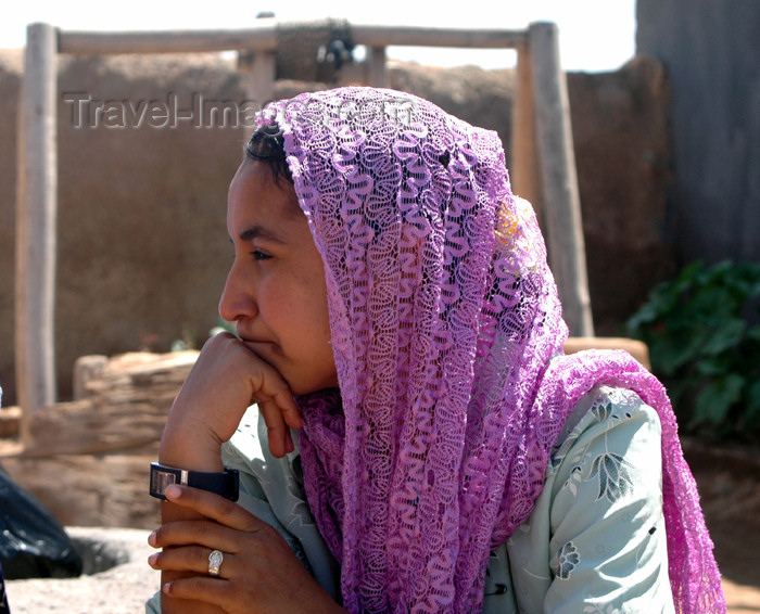 turkey299: Harran, Sanliurfa province, Turkey: pensive girl - photo by C. le Mire - (c) Travel-Images.com - Stock Photography agency - Image Bank