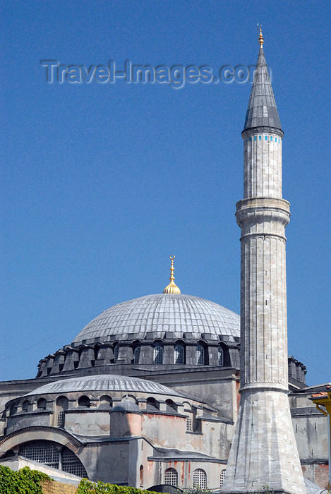 turkey376: Istanbul, Turkey: central dome and the stone minaret - Hagia Sophia - Saint Sophia / Ayasofya / Haghia Sophia - photo by M.Torres - (c) Travel-Images.com - Stock Photography agency - Image Bank