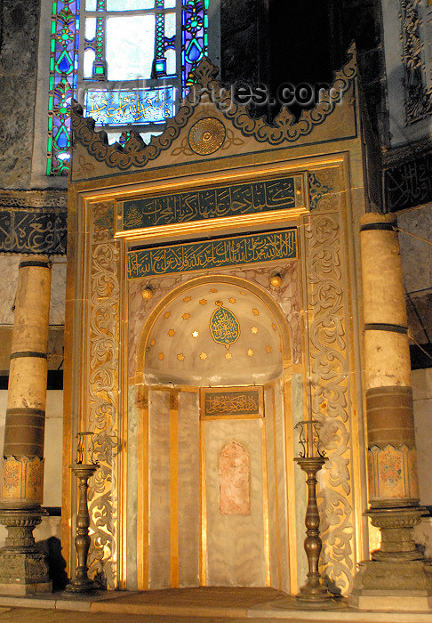 turkey384: Istanbul, Turkey: mihrab under the apse - Qibla - direction that should be faced when a Muslim prays - Saint Sophia / Ayasofya / Haghia Sophia - photo by M.Torres - (c) Travel-Images.com - Stock Photography agency - Image Bank