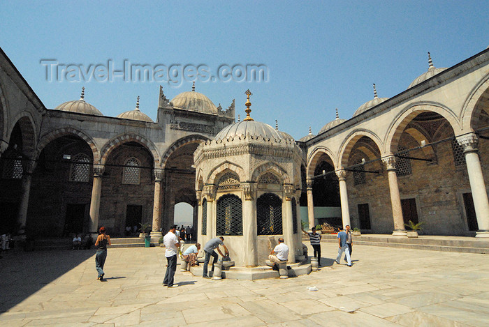 turkey398: Istanbul, Turkey: New mosque - courtyard and ablutions fountain - yeni cami - Eminonu - photo by J.Wreford - (c) Travel-Images.com - Stock Photography agency - Image Bank