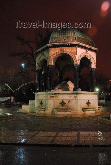 turkey432: Istanbul, Turkey: German Fountain - celebrates the visit of Kaiser Wilhelm II - neo-Byzantine style - Alman Çesmesi - Hippodrome, Sultanahmet Square - Eminönü District - photo by M.Torres - (c) Travel-Images.com - Stock Photography agency - Image Bank