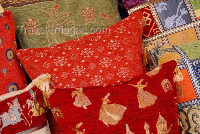 turkey437: Istanbul, Turkey: pillow with whirling dervishes - Arasta-Bazaar - Eminönü-District - photo by M.Torres - (c) Travel-Images.com - Stock Photography agency - Image Bank