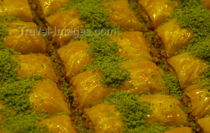 turkey460: Istanbul, Turkey: Turkish sweets - söbiyet - Ankara Cd - Eminönü District - photo by M.Torres - (c) Travel-Images.com - Stock Photography agency - Image Bank