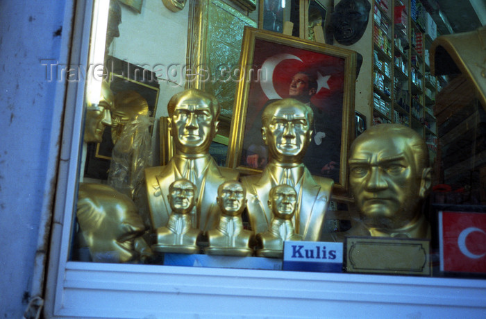 turkey506: Istanbul, Turkey: patriotic store - take Atatürk home - golden busts - photo by S.Lund - (c) Travel-Images.com - Stock Photography agency - Image Bank