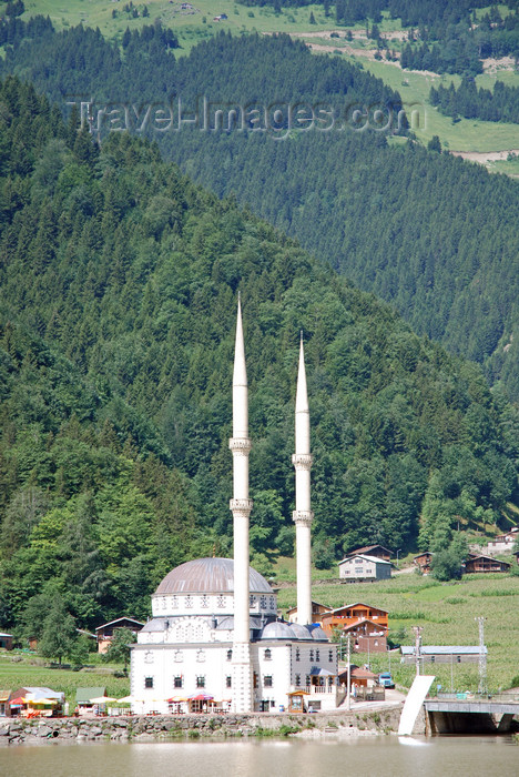 turkey520: Uzungöl, Trabzon province, Black Sea region, Turkey: mosque and Uzungöl lake - photo by W.Allgöwer - (c) Travel-Images.com - Stock Photography agency - Image Bank