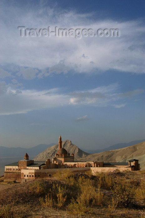 turkey537: Dogubeyazit district, Agri province, Eastern Anatolia, Turkey:  Ishak Pasha Palace and administrative complex - Ishak Pasa Sarayi - Koska Ishaq Pasa - photo by J.Wreford - (c) Travel-Images.com - Stock Photography agency - Image Bank