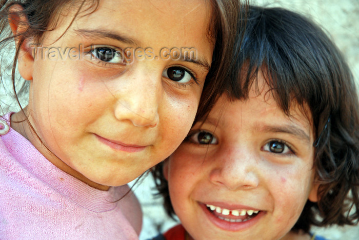 turkey556: Urfa / Edessa / Sanliurfa, Southeastern Anatolia, Turkey: young girls - photo by W.Allgöwer - (c) Travel-Images.com - Stock Photography agency - Image Bank