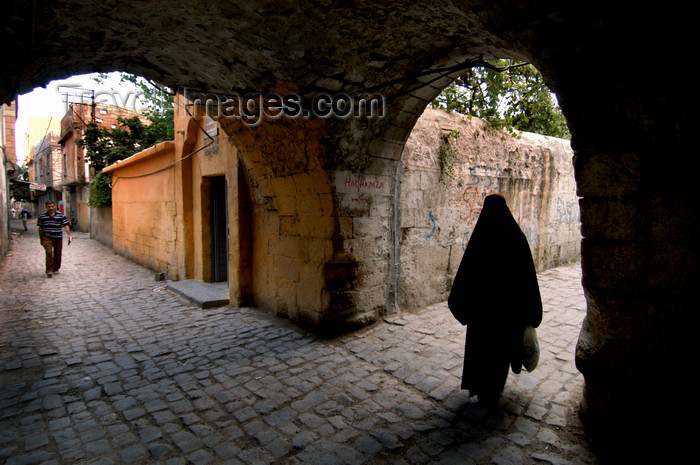 turkey573: Urfa / Edessa / Sanliurfa, Southeastern Anatolia, Turkey: old town - silhouette of veiled woman - photo by J.Wreford - (c) Travel-Images.com - Stock Photography agency - Image Bank