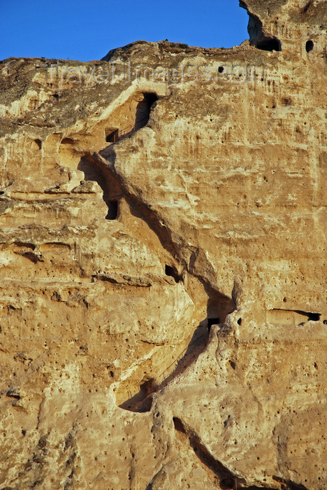 turkey610: Hasankeyf / Heskif, Batman Province, Southeastern Anatolia, Turkey: stairs carved on the cliff above the river Tigris - photo by W.Allgöwer - (c) Travel-Images.com - Stock Photography agency - Image Bank