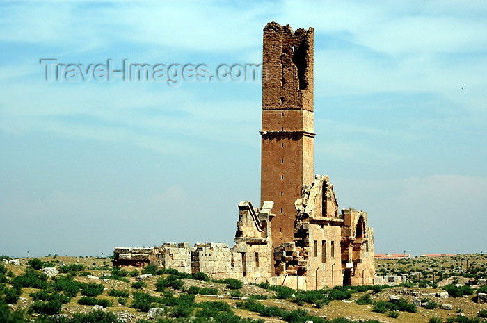 turkey72: Harran / Haran / Carrhae / Carrae, Sanli Urfa province, Southeastern Anatolia: architecture from the period of Umayyad Caliph - tower - photo by C. le Mire - (c) Travel-Images.com - Stock Photography agency - Image Bank