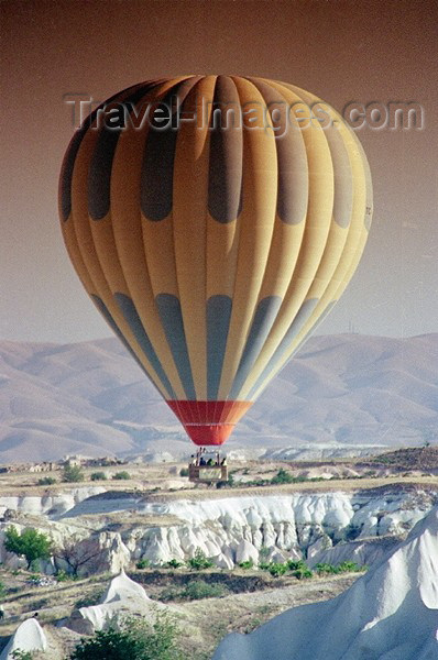 turkey90: Turkey - Cappadocia / Kapadokya (Nevsehir province - Anatolia): ballooning - photo by J.Kaman - (c) Travel-Images.com - Stock Photography agency - Image Bank