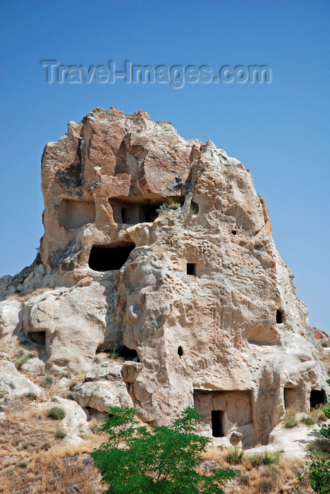 turkey95: Cappadocia - Göreme, Nevsehir province, Central Anatolia, Turkey: Open Air Museum - troglodyte homes - photo by W.Allgöwer - (c) Travel-Images.com - Stock Photography agency - Image Bank