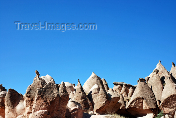 turkey97: Cappadocia - Göreme, Nevsehir province, Central Anatolia, Turkey: bizarre tufa formations in the Devrent valley, aka Imaginery Valley or Pink Valley - toy mountains - photo by W.Allgöwer - (c) Travel-Images.com - Stock Photography agency - Image Bank