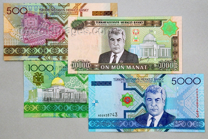 turkmenistan19: Turkmenistan - Turkmen currency - Manat bank notes - image of the Turkmenbashi - Saparmurat Niyazov (photo by G.Karamyanc) - (c) Travel-Images.com - Stock Photography agency - Image Bank