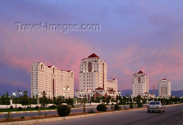 turkmenistan22: Turkmenistan - Ashghabat / Ashgabat / Ashkhabad / Ahal / ASB: residential buildings (photo by Karamyanc) - (c) Travel-Images.com - Stock Photography agency - Image Bank