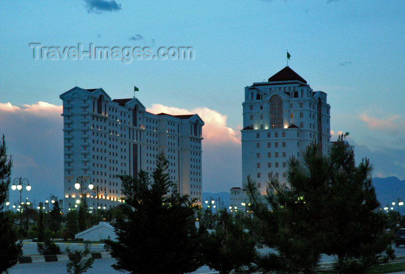 turkmenistan37: Turkmenistan - Ashghabat: residential buildings - dusk - photo by G.Karamyanc - (c) Travel-Images.com - Stock Photography agency - Image Bank