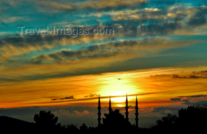 turkmenistan55: Turkmenistan - Ashgabat: minarets at sunset - Süleyman Demirel Mosque (photo by G.Karamyanc) - (c) Travel-Images.com - Stock Photography agency - Image Bank