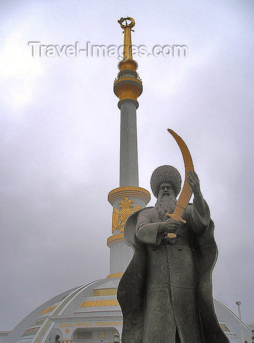 turkmenistan8: Turkmenistan - Ashghabat: Seljuk Bek, Founder of Turkmen Seljuk Dynasty - statue by the Independence Monument (photo by G.Karamyancr) - (c) Travel-Images.com - Stock Photography agency - Image Bank
