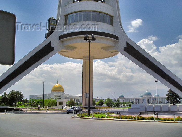 turkmenistan85: Ashgabat - Turkmenistan - Arch of Neutrality - the tripod - photo by G.Karamyanc / Travel-Images.com - (c) Travel-Images.com - Stock Photography agency - Image Bank
