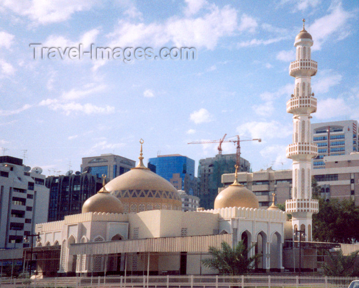 uaead3: UAE - Abu Dhabi / Abu Dabi: Al Bateen mosque - Islamic architecture on Bainuna St - photo by M.Torres - (c) Travel-Images.com - Stock Photography agency - Image Bank