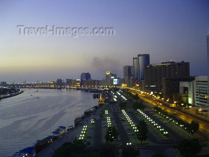 uaedb16: UAE - Dubai: the Creek at dusk - photo by Llonaid - (c) Travel-Images.com - Stock Photography agency - Image Bank