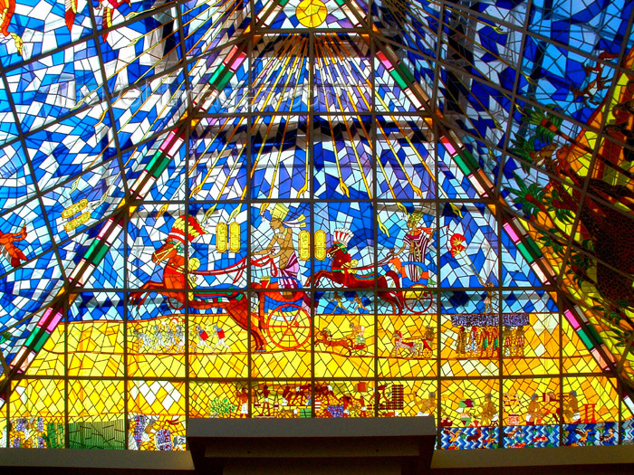 uaedb32: UAE - Dubai: stained glass - Wafi Center roof detail - photo by Llonaid - (c) Travel-Images.com - Stock Photography agency - Image Bank