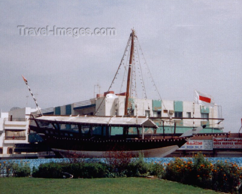 uaerk2: UAE - Ras al Khaimah / Ras al Khaymah / RKT: naval relic - marooned dhow - photo by M.Torres - (c) Travel-Images.com - Stock Photography agency - Image Bank