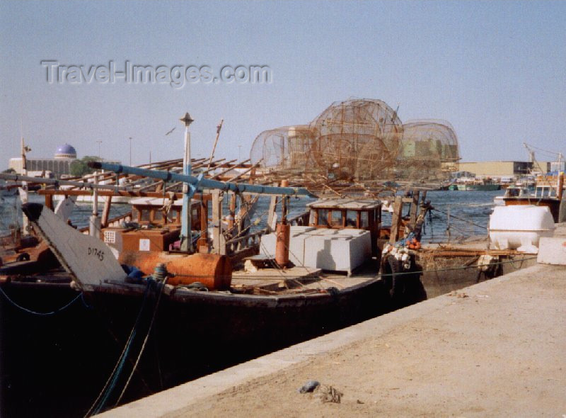 uaesj3: UAE - Sharjah / SHJ : fishing gear - dhow on Sharjah Creek - photo by M.Torres - (c) Travel-Images.com - Stock Photography agency - Image Bank