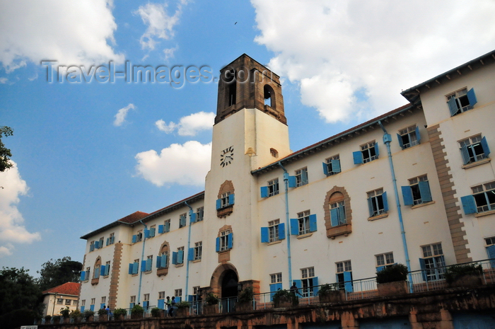 uganda110: Kampala, Uganda: central building at Makerere University - photo by M.Torres - (c) Travel-Images.com - Stock Photography agency - Image Bank