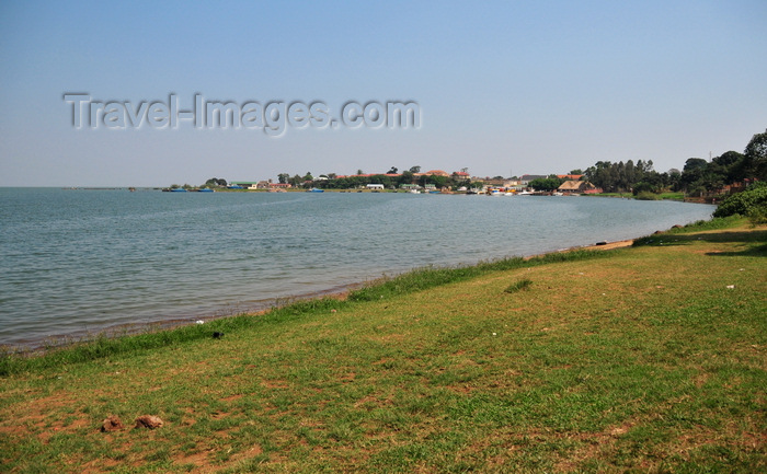 uganda181: Entebbe, Wakiso District, Uganda: the Botanical beach on the shore of Lake Victoria - looking at the marina and the naval base, Manyago area - photo by M.Torres - (c) Travel-Images.com - Stock Photography agency - Image Bank