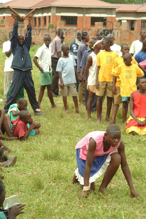 uganda24: Uganda - Ugandan sports day (photo by Jordan Banks) - (c) Travel-Images.com - Stock Photography agency - Image Bank