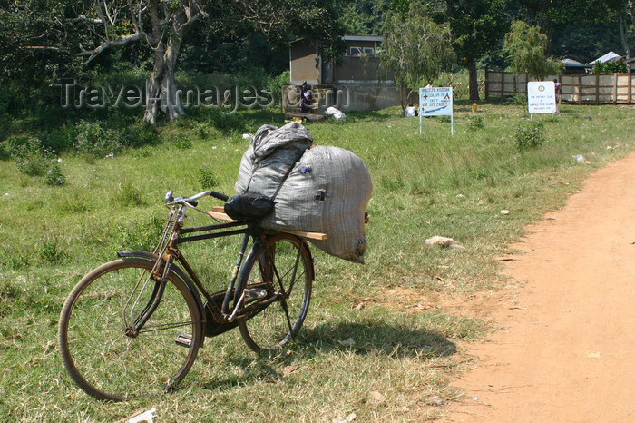 uganda54: Uganda - Bugala island - Ssese Islands - bike waiting for the ferry - Lake Victoria - Kalangala District - photo by E.Andersen - (c) Travel-Images.com - Stock Photography agency - Image Bank