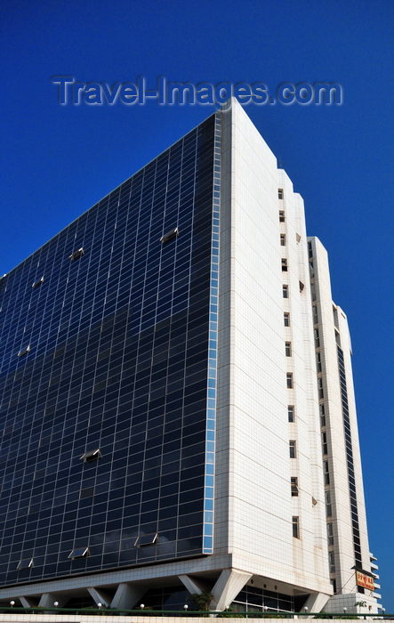 uganda73: Kampala, Uganda: glass facade of Communication House, office building on Colville Street - curtain glass facade - photo by M.Torres - (c) Travel-Images.com - Stock Photography agency - Image Bank