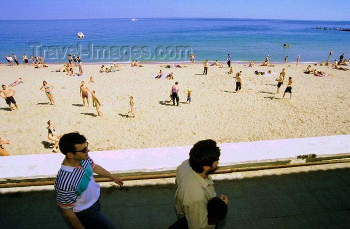 ukra102: Odessa, Ukraine: Lanzheron beach - Black Sea, two men walking by the strand - photo by K.Gapys - (c) Travel-Images.com - Stock Photography agency - Image Bank