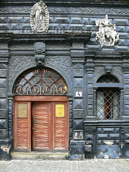 ukra84: Lviv / Lvov, Ukraine: Black house on Market Square - decorated façade - photo by J.Kaman - (c) Travel-Images.com - Stock Photography agency - Image Bank