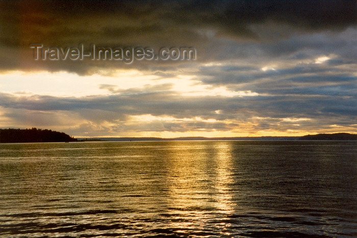 usa1: Seattle, Washington, USA: the ocean at sunset - photo by M.Torres - (c) Travel-Images.com - Stock Photography agency - Image Bank