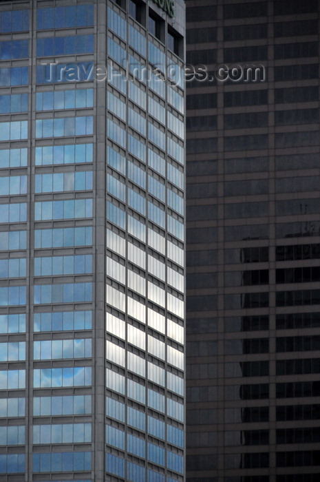 usa1006: Little Rock, Arkansas, USA: skyscrapers - Regions Center / First National Bank Building (L) by Wittenberg, Delony and Davidson Architects and  Metropolitan Tower / TCBY Tower (R) desiged by Wilkins and Sims - photo by M.Torres - (c) Travel-Images.com - Stock Photography agency - Image Bank