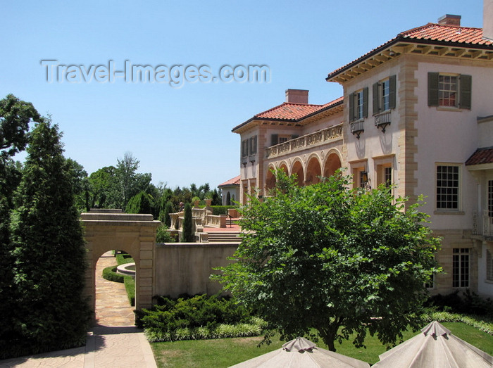 usa1021: Tulsa, Oklahoma, USA: Philbrook Museum of Art - Villa Philbrook, former residence of oil pioneer Waite Phillips - Italian Renaissance style - designed by Edward Buehler Delk - photo by G.Frysinger - (c) Travel-Images.com - Stock Photography agency - Image Bank