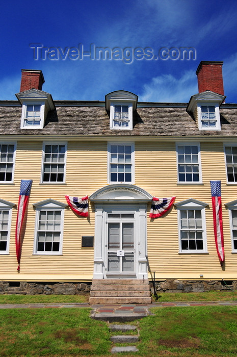 usa1026: Portsmouth, New Hampshire, USA: patriotic decorations on the facade of the John Paul Jones house - Georgian-style house with a gambrel roof - 43 Middle St. - New England - photo by M.Torres - (c) Travel-Images.com - Stock Photography agency - Image Bank