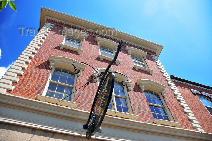 usa1028: Portsmouth, New Hampshire, USA: facade of the Piscataqua Savings Bank - Pleasant Street - New England - photo by M.Torres - (c) Travel-Images.com - Stock Photography agency - Image Bank