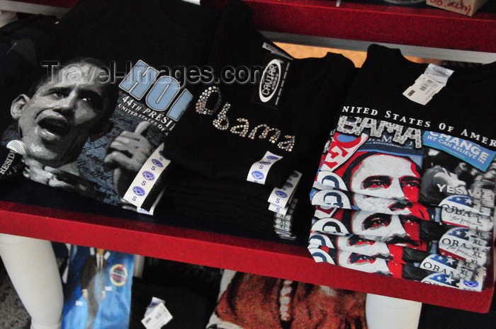 usa1039: Newark, New Jersey, USA: Obama merchandising - t-shirts for the masses - photo by M.Torres - (c) Travel-Images.com - Stock Photography agency - Image Bank