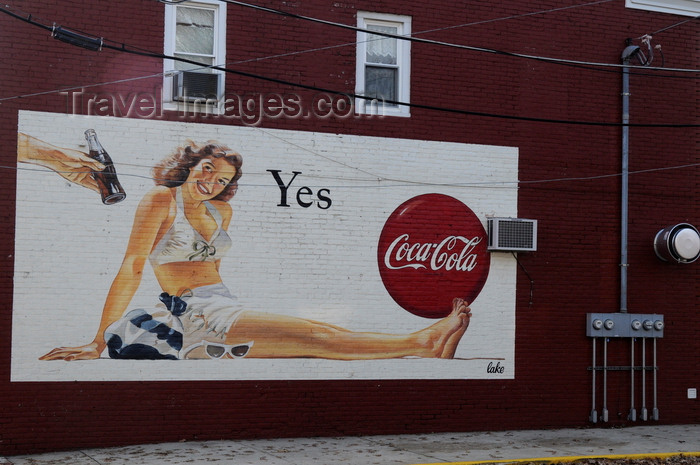 usa1043: Bristol, Bucks County, Pennsylvania, USA: retro mural ad for Coca-Cola - photo by N.Chayer - (c) Travel-Images.com - Stock Photography agency - Image Bank