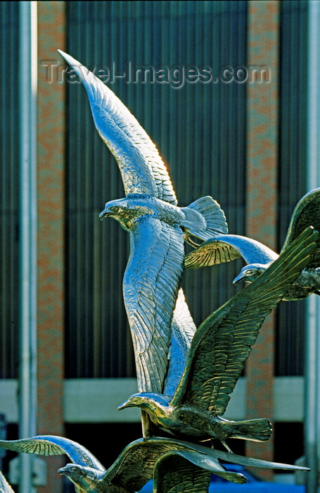 usa1064: Dallas, Texas, USA: metal sculpture of birds in flight - photo by C.Lovell - (c) Travel-Images.com - Stock Photography agency - Image Bank